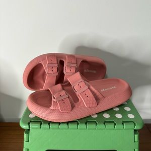 Amazon Pink Pillow Cloud Slippers